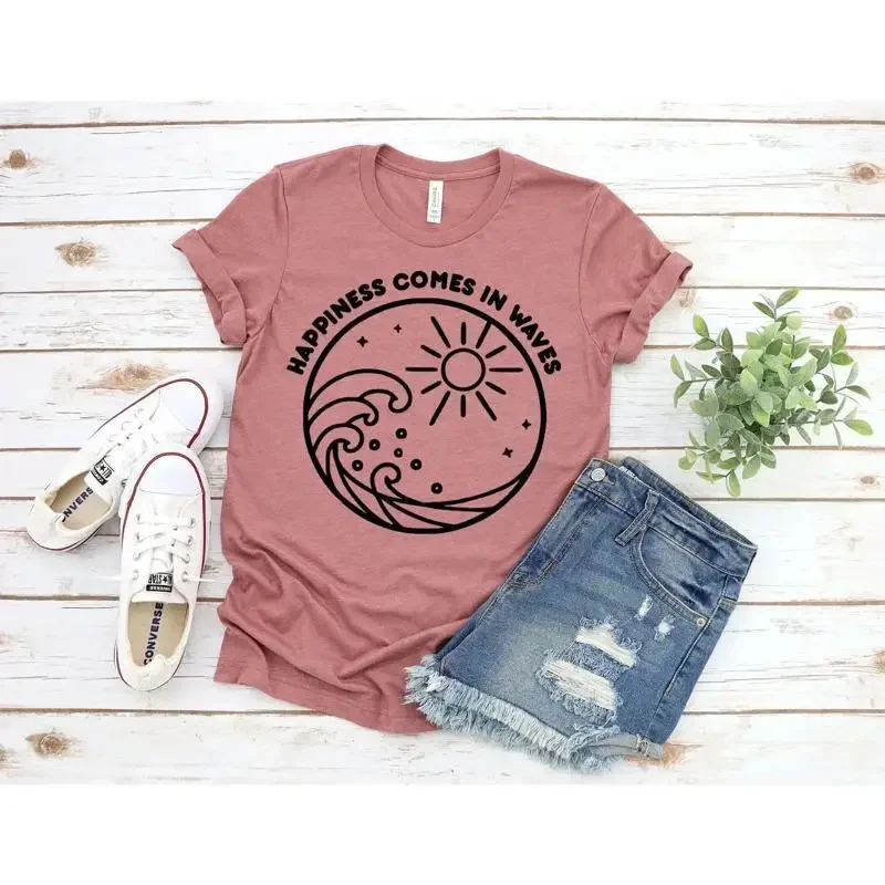Summer Clothing Ideas For Women - La felicità arriva in onde: maglietta