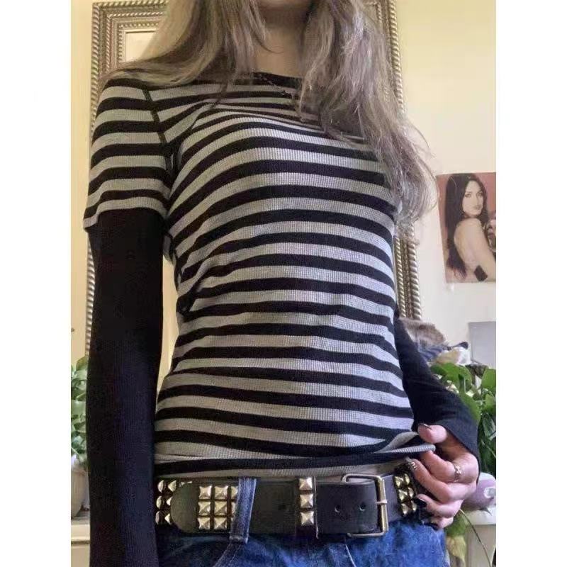 Maglietta a Maniche Lunghe con - Summer Grunge Clothing recensione e prezzo